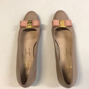 Size 10 narrow beige Ferragamo low heels